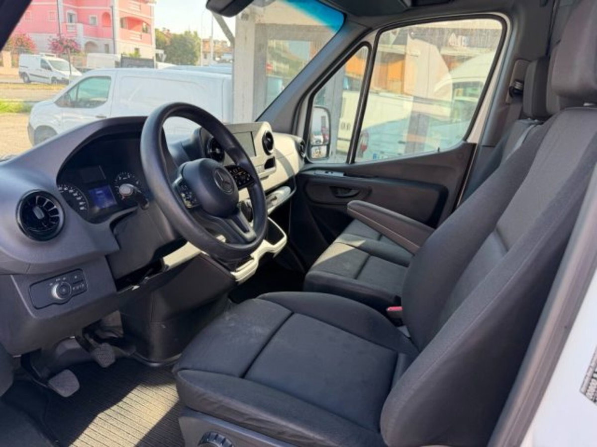 Mercedes-Benz Sprinter F37/35 317 CDI F RWD TA Furgone (8)