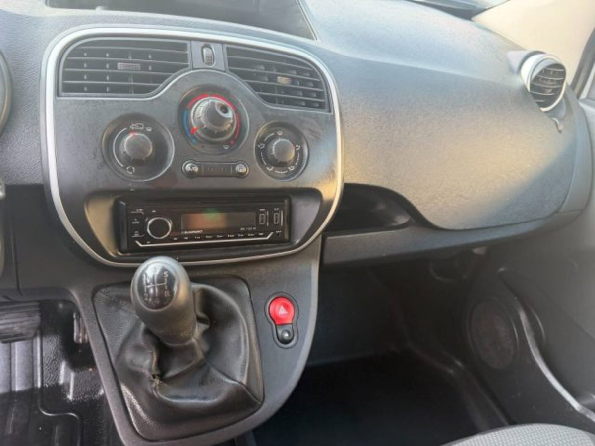 Renault Kangoo 1.5 dCi 75CV F.AP. 3p. Express Compact Ice (10)