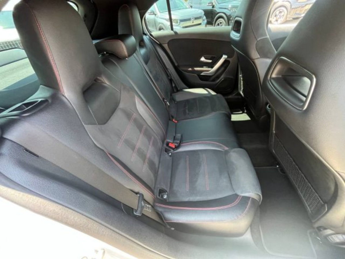 Mercedes-Benz Classe A 180 d AMG Line Premium Plus auto (11)