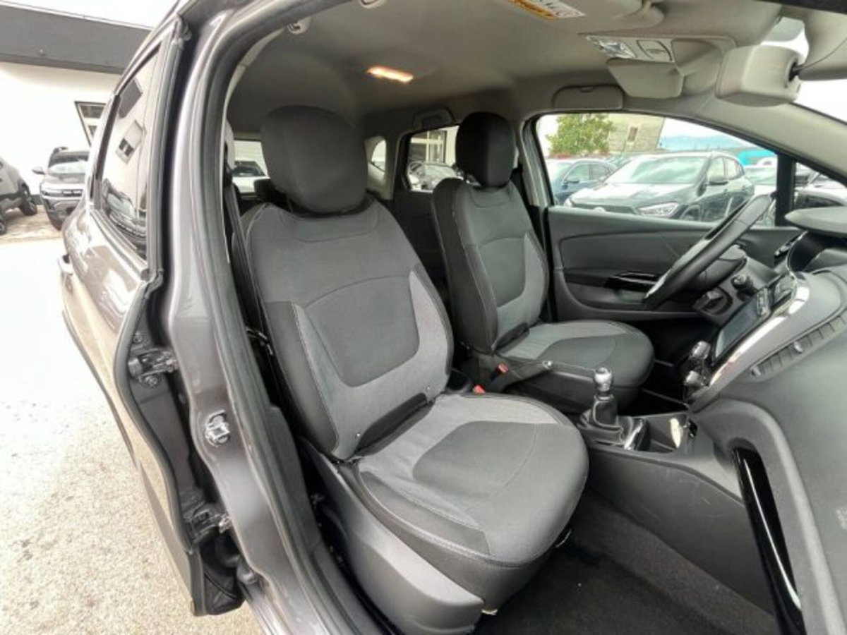 Renault Captur 0.9 TCe 12V 90 CV Start&Stop Intens (6)