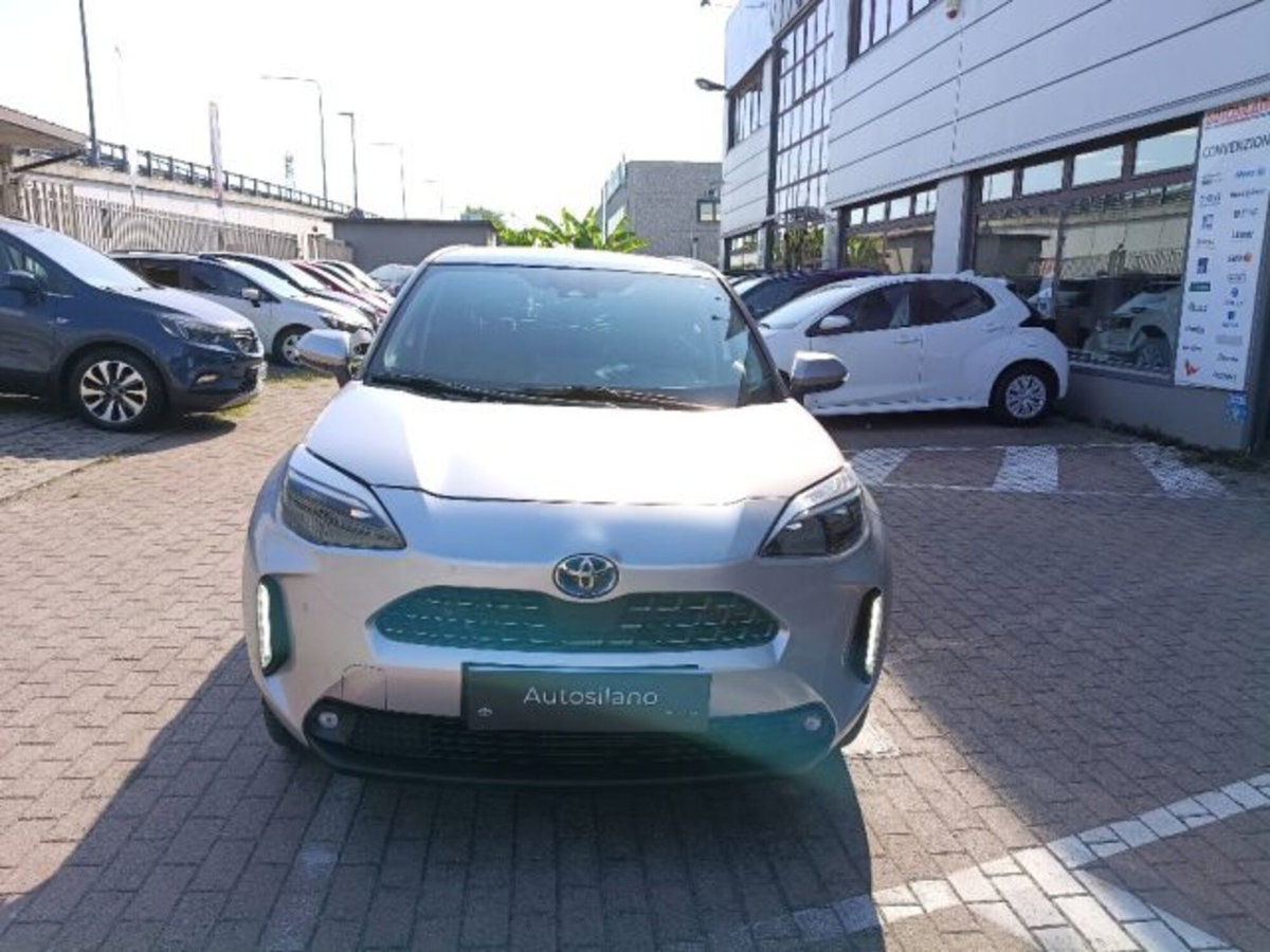 Toyota Yaris Cross 1.5 Hybrid 5p. E-CVT Lounge (2)
