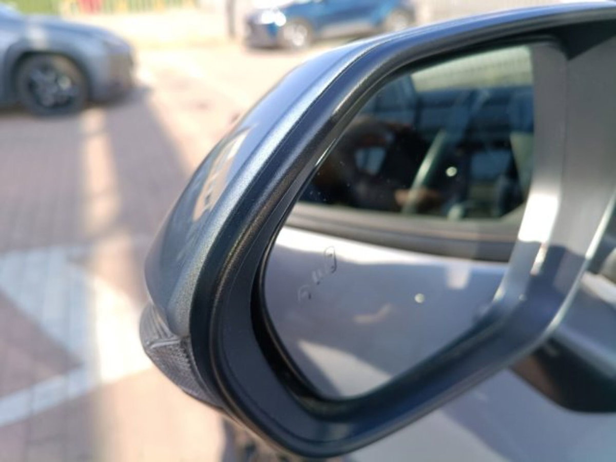 Toyota Yaris Cross 1.5 Hybrid 5p. E-CVT Lounge (9)