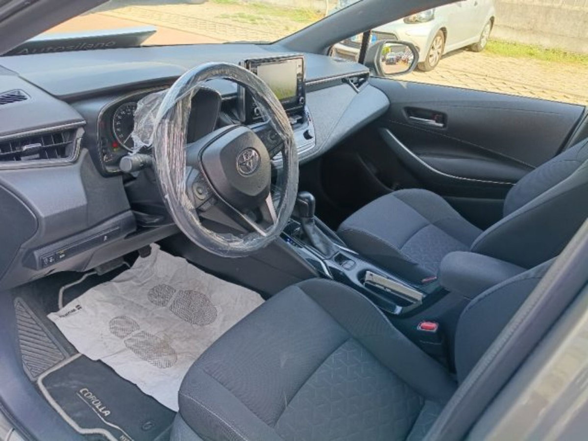 Toyota Corolla Touring Sports 1.8 Hybrid Business (10)