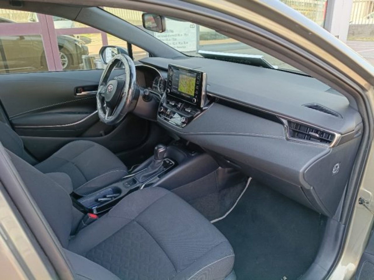 Toyota Corolla Touring Sports 1.8 Hybrid Business (12)