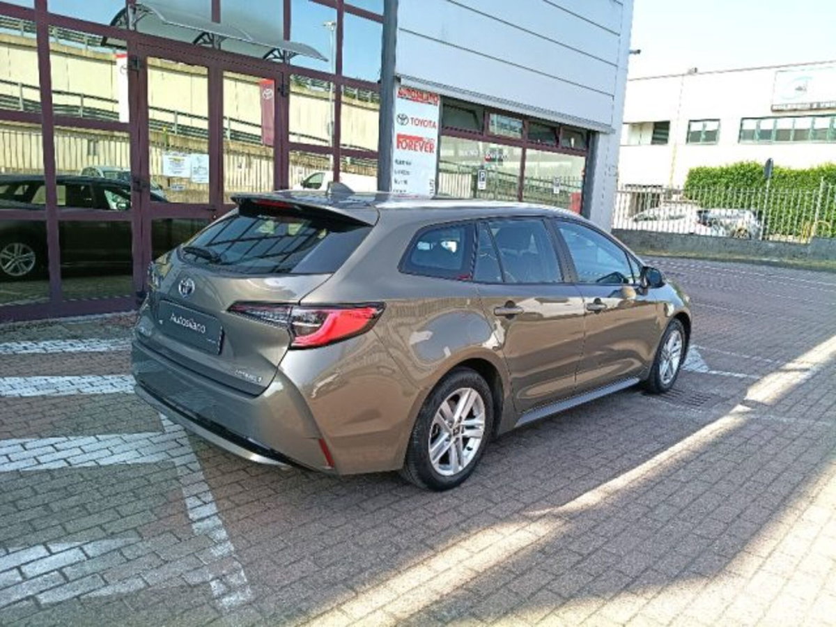 Toyota Corolla Touring Sports 1.8 Hybrid Business (5)