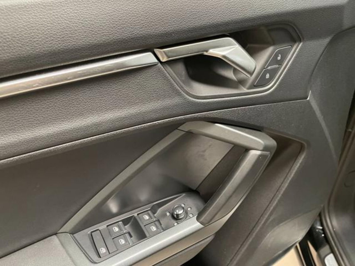 Audi Q3 35 TDI S line edition (11)