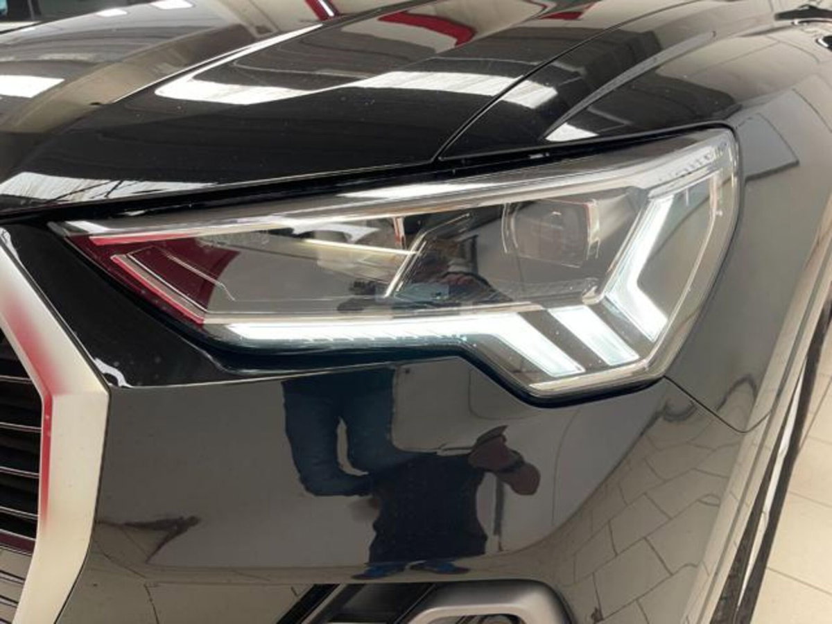 Audi Q3 35 TDI S line edition (8)