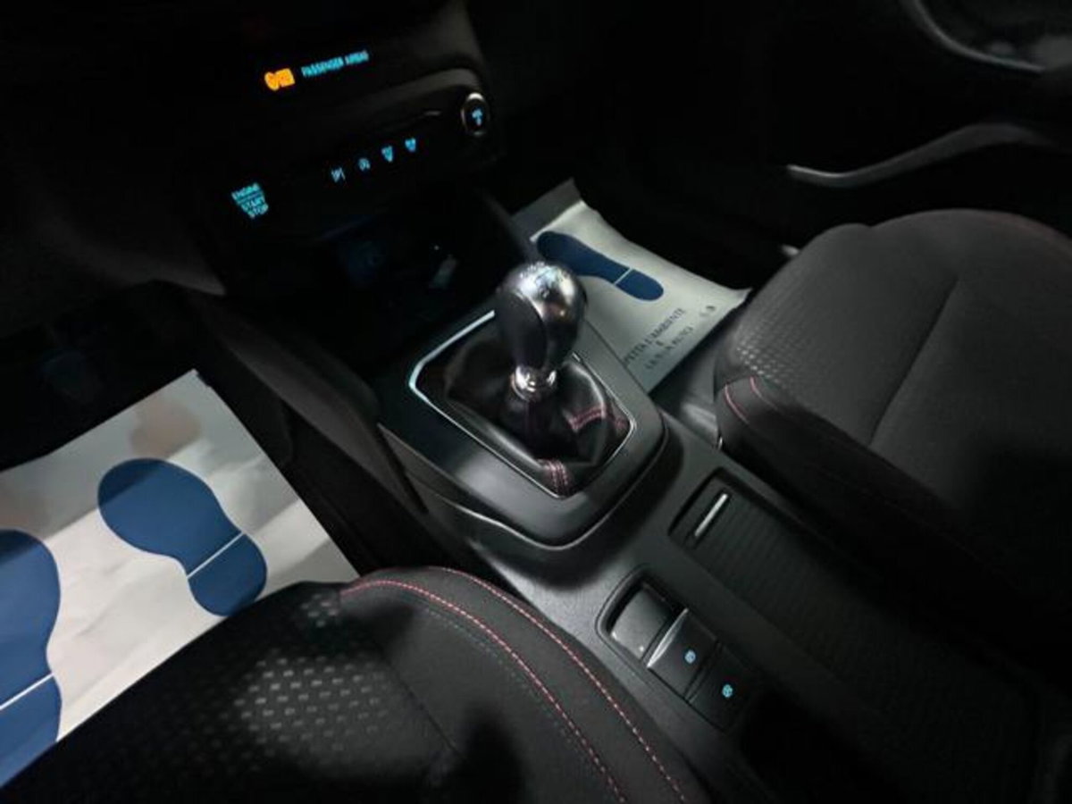 Ford Focus 1.0 EcoBoost Hybrid 125 CV Powershift 5p. ST-Line X (19)