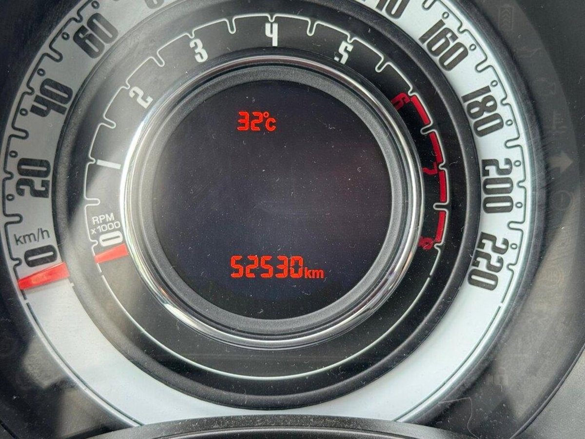 Fiat 500 1.0 Hybrid Club (9)