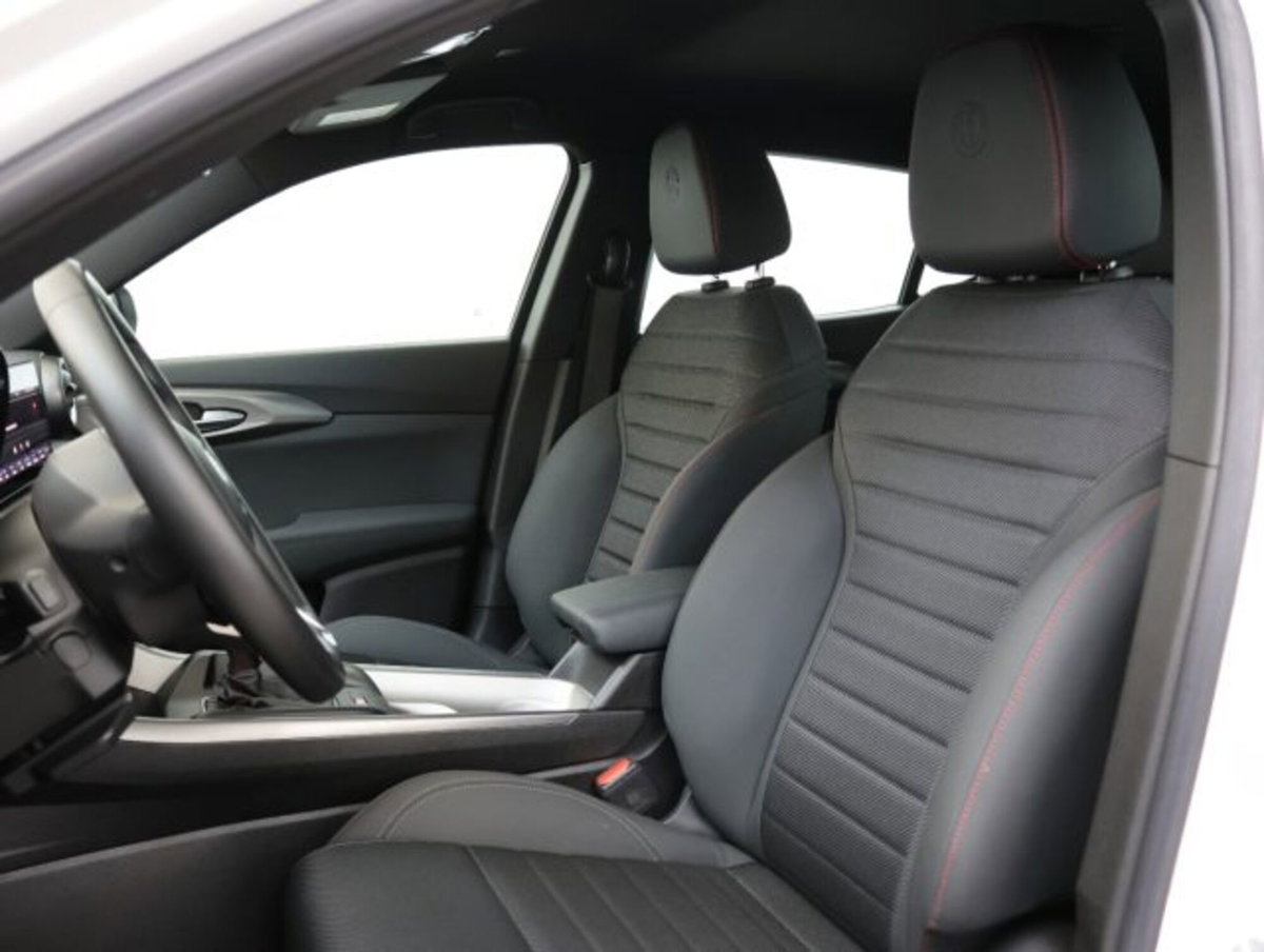 Alfa Romeo Tonale 1.5 hybrid Sprint 130cv tct7 (8)