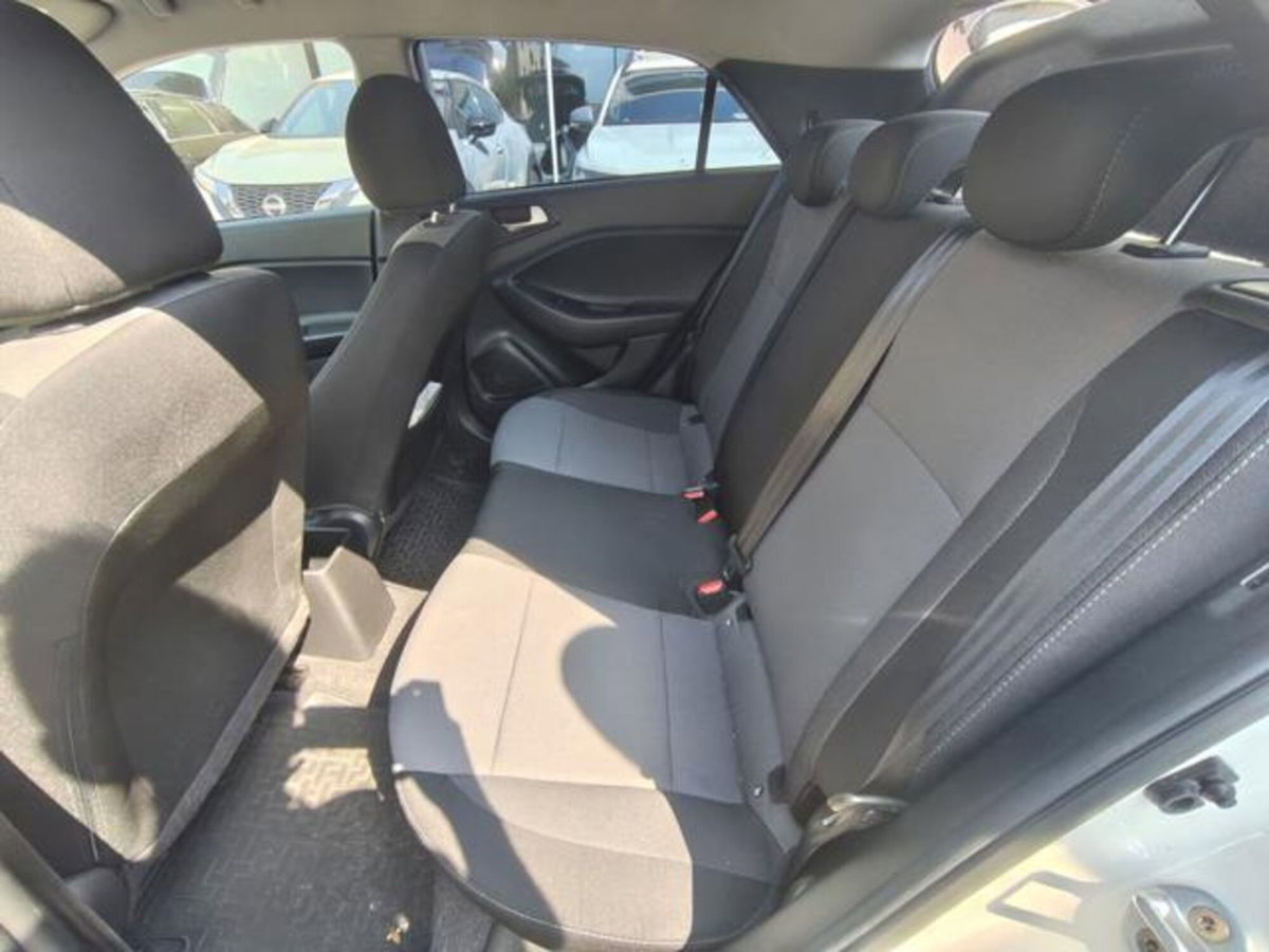 Hyundai i20 1.0 T-GDI 5 porte Comfort (6)
