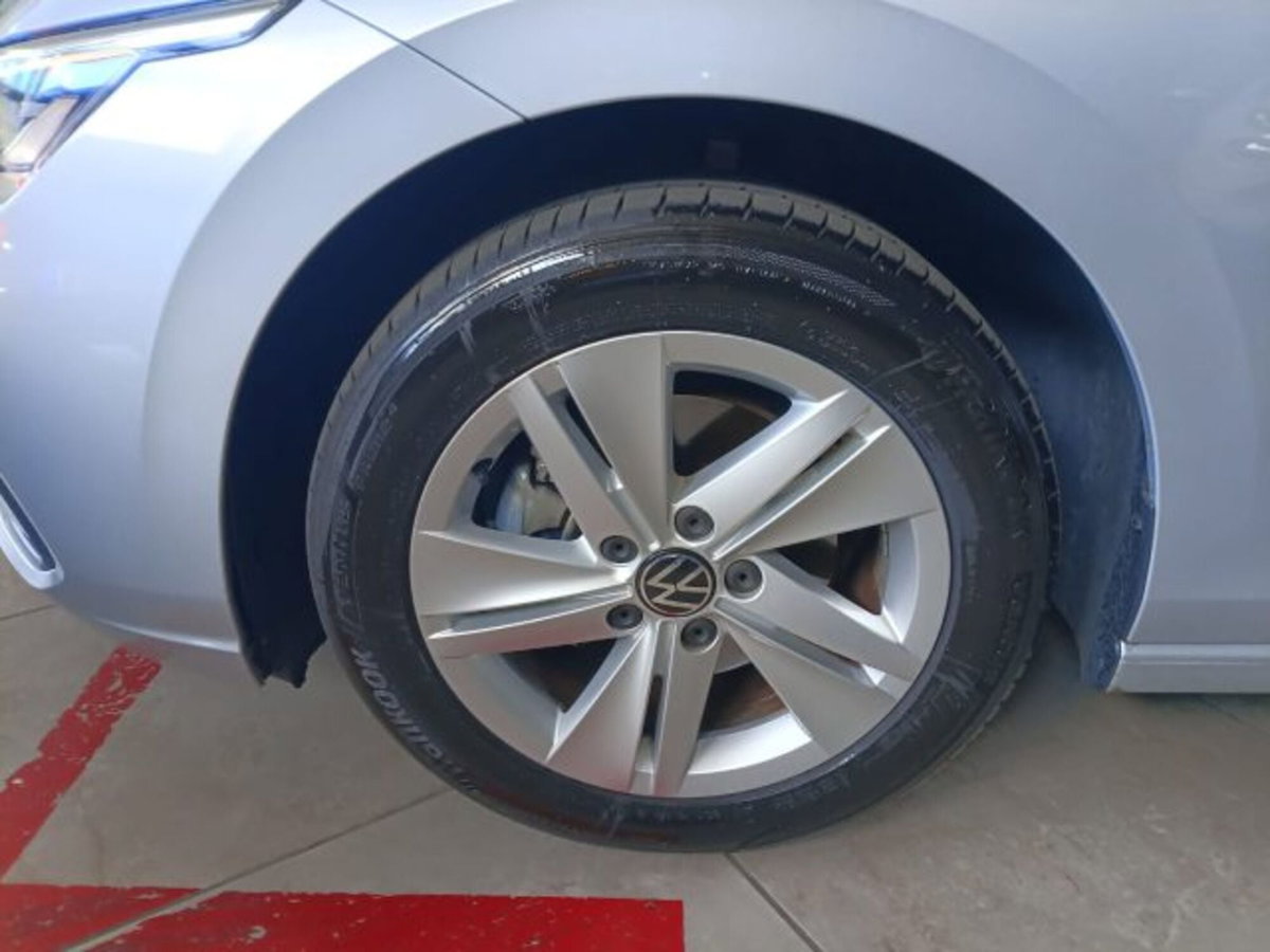 Volkswagen Golf Variant 2.0 TDI SCR DSG Life (16)