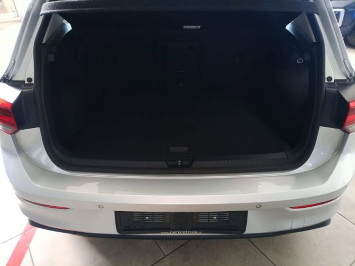 Volkswagen Golf Variant 2.0 TDI SCR DSG Life (19)