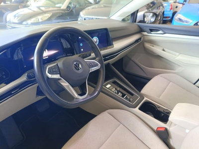 Volkswagen Golf Variant 2.0 TDI SCR DSG Life (9)