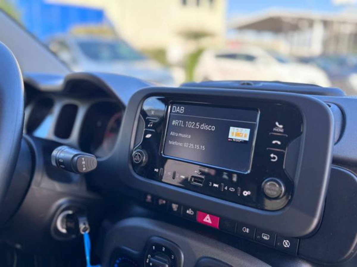 Fiat Panda 1.0 firefly hybrid s&s 70cv (11)