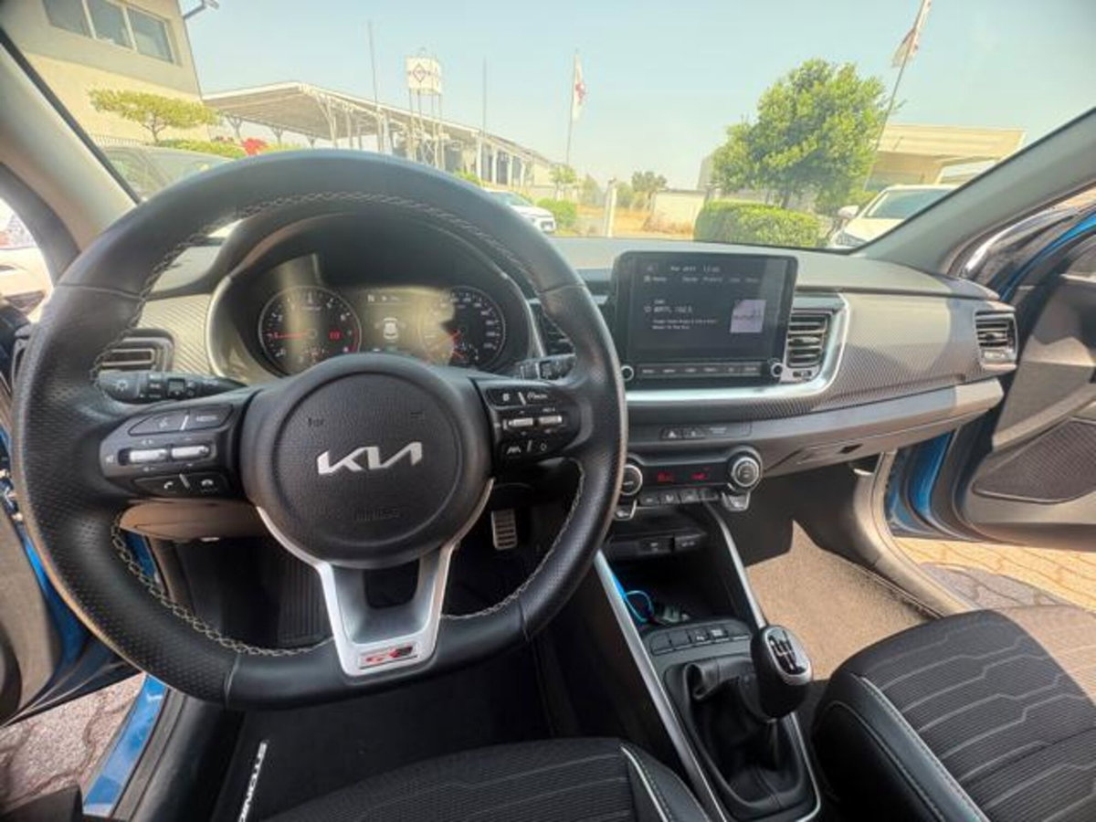 Kia Stonic 1.0 T-GDi 100 CV MHEV iMT GT Line (8)