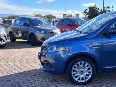 Lancia Ypsilon 1.0 FireFly 5 porte S&S Hybrid Ecochic Silver (4)