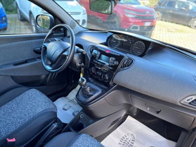 Lancia Ypsilon 1.0 FireFly 5 porte S&S Hybrid Ecochic Silver (8)