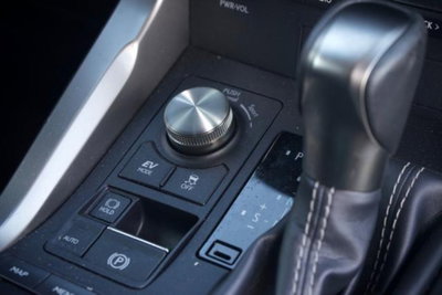 Lexus NX Hybrid 4WD Luxury (14)