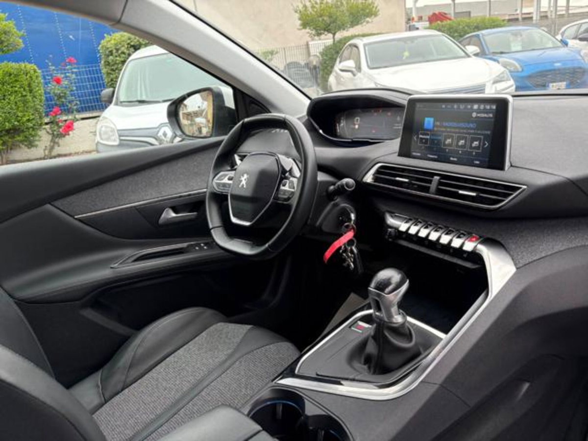 Peugeot 3008 PureTech Turbo 130 S&S Allure Pack (5)