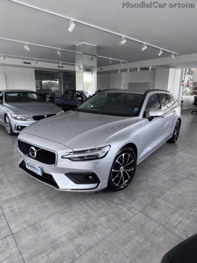 Volvo V60 B4 (d) automatico Essential usata