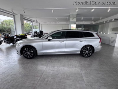 Volvo V60 B4 (d) automatico Essential (3)