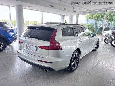 Volvo V60 B4 (d) automatico Essential (4)