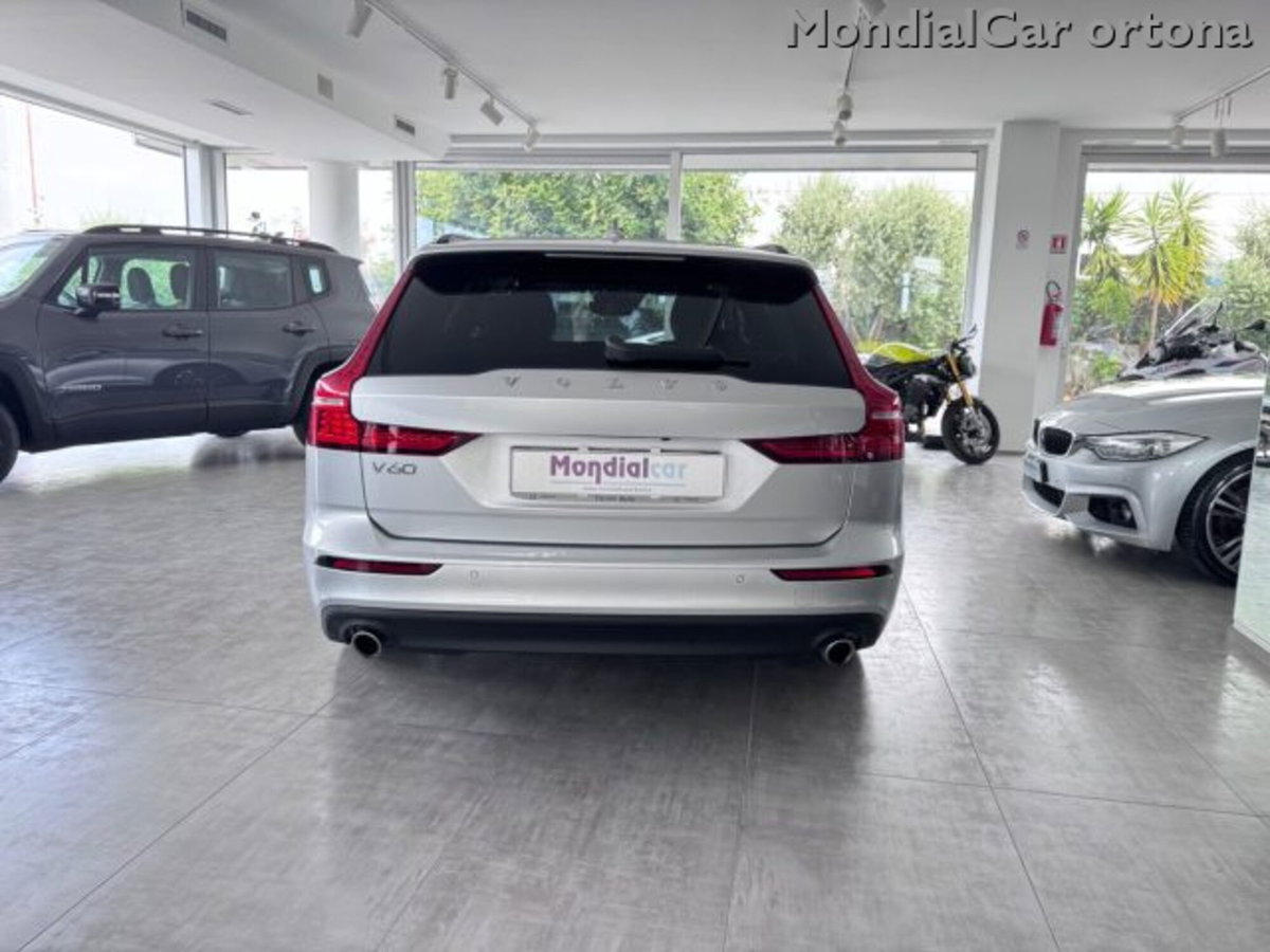 Volvo V60 B4 (d) automatico Essential (5)
