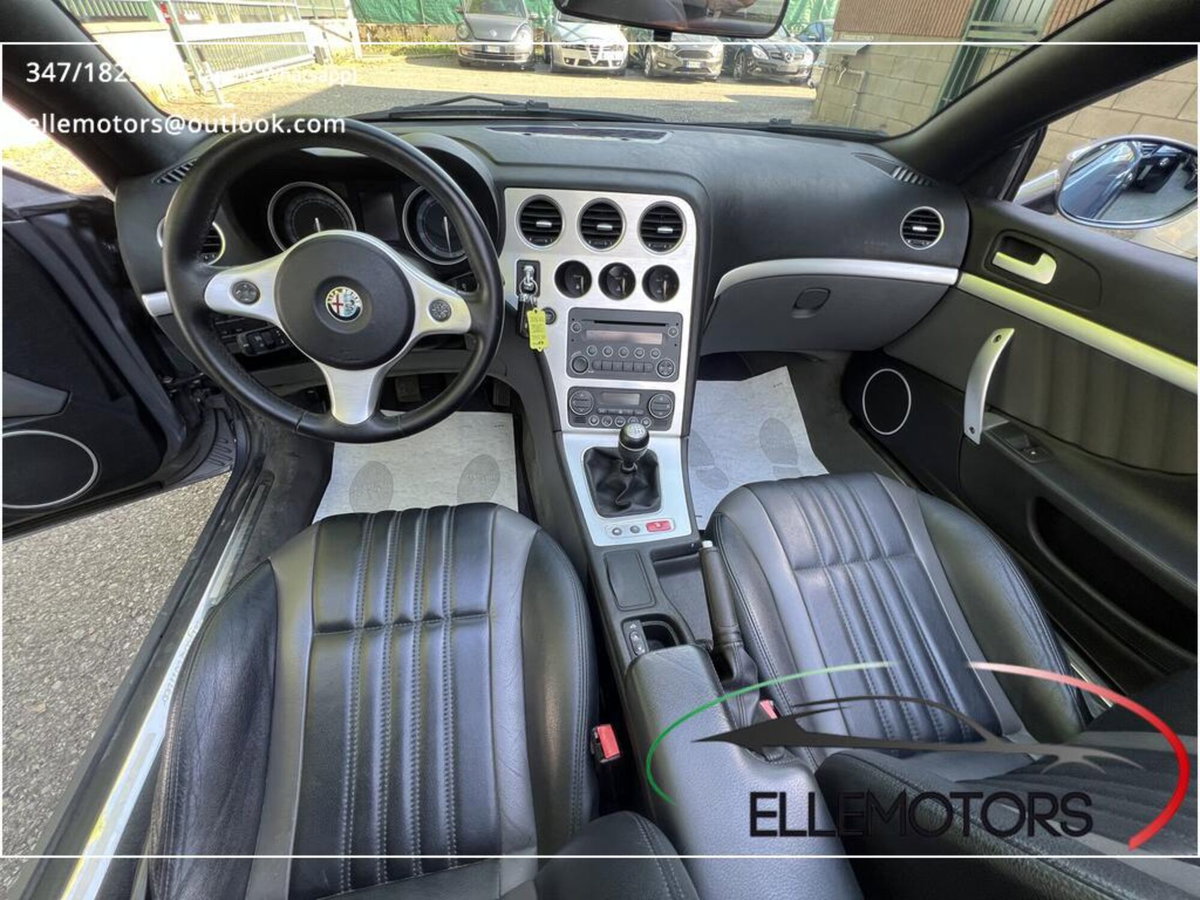 Alfa Romeo Spider 3.2 JTS V6 Q4 Exclusive (9)