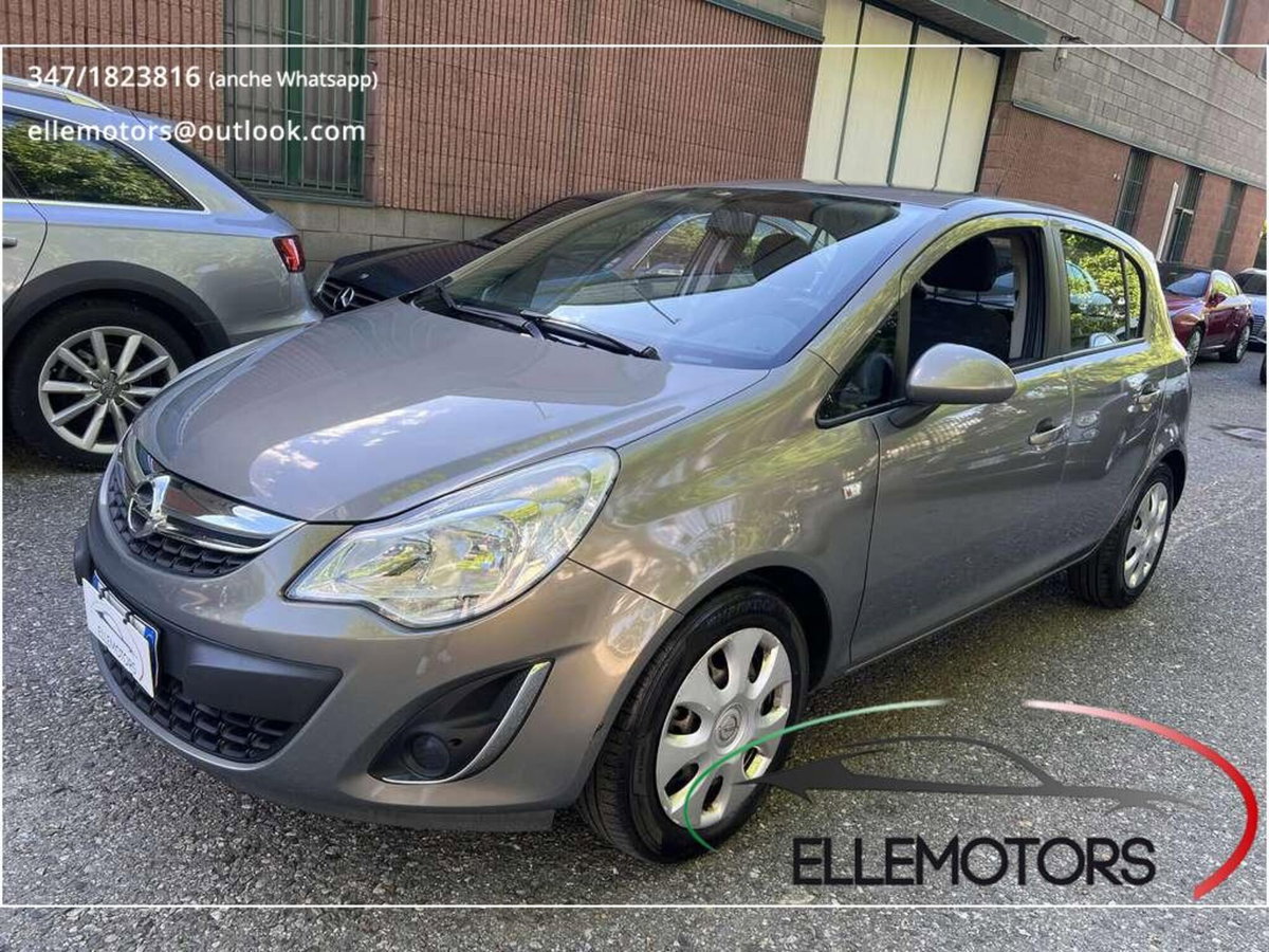 Opel Corsa 1.2 5 porte Cosmo