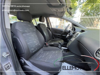 Opel Corsa 1.2 5 porte Cosmo (15)