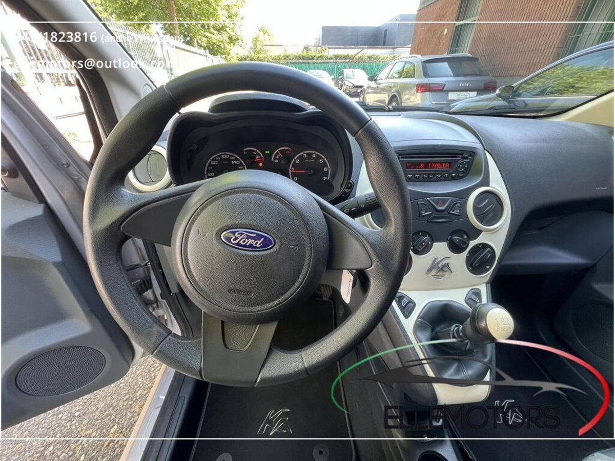 Ford Ka 1.2 8V 69CV Titanium (10)