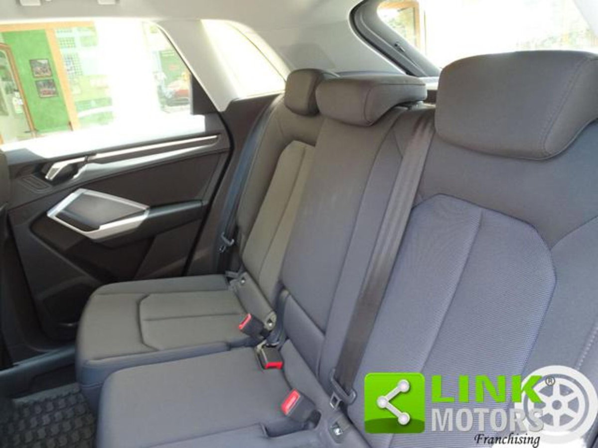 Audi Q3 2.0 TDI 150 CV (9)