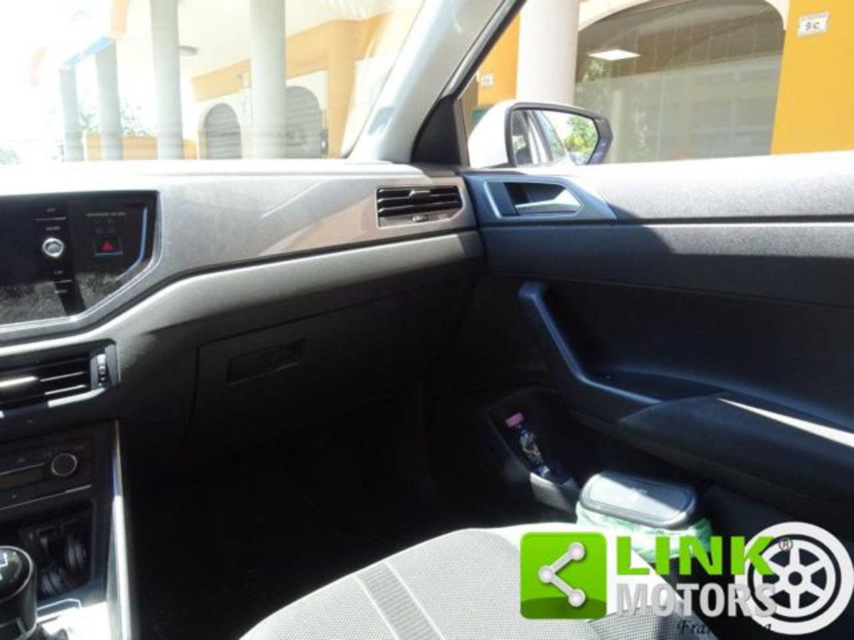 Volkswagen Polo 1.0 tsi R-Line 95cv (11)