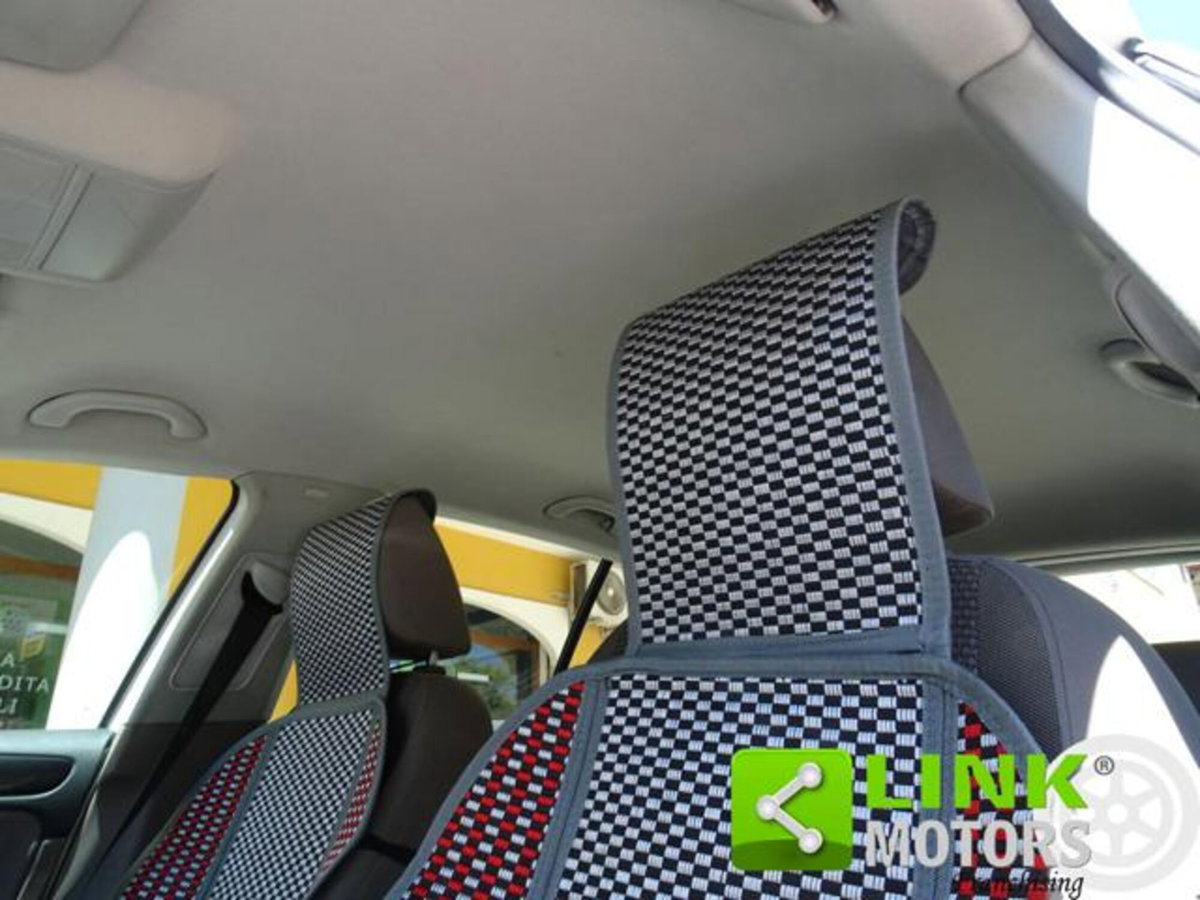 Volkswagen Golf Variant 1.6 TDI 105 CV Trendline BlueMotion Technology (12)