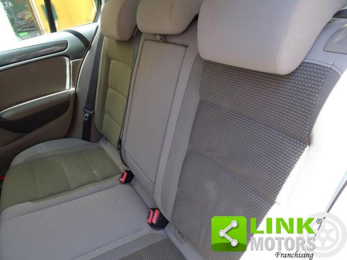 Volkswagen Golf Variant 1.6 TDI 105 CV Trendline BlueMotion Technology (9)