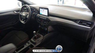 Ford Focus 1.0 EcoBoost Hybrid 125 CV Power. 5p. ST-Line Style (19)