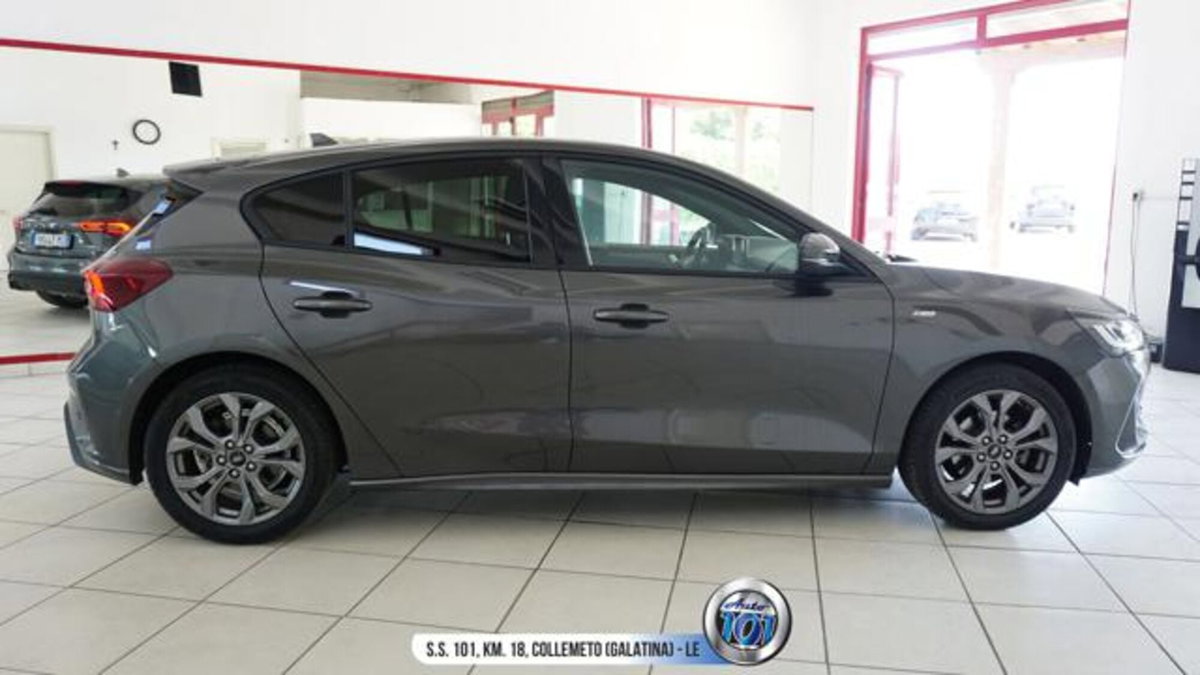 Ford Focus 1.0 EcoBoost Hybrid 125 CV Power. 5p. ST-Line Style (6)