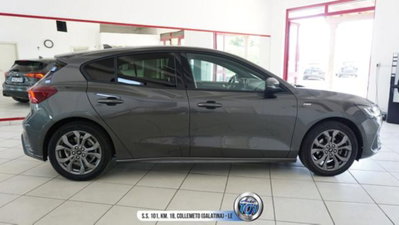 Ford Focus 1.0 EcoBoost Hybrid 125 CV Power. 5p. ST-Line Style (6)