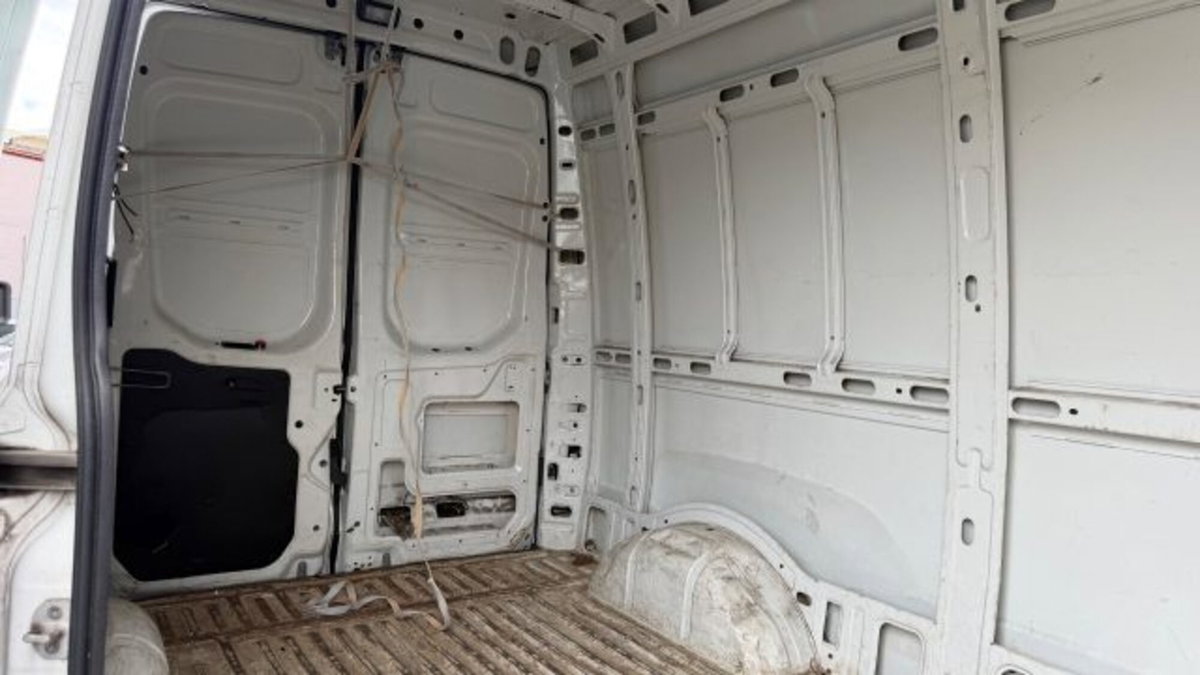Iveco Daily Telaio 35S12 2.3 HPT PL Cabinato (7)