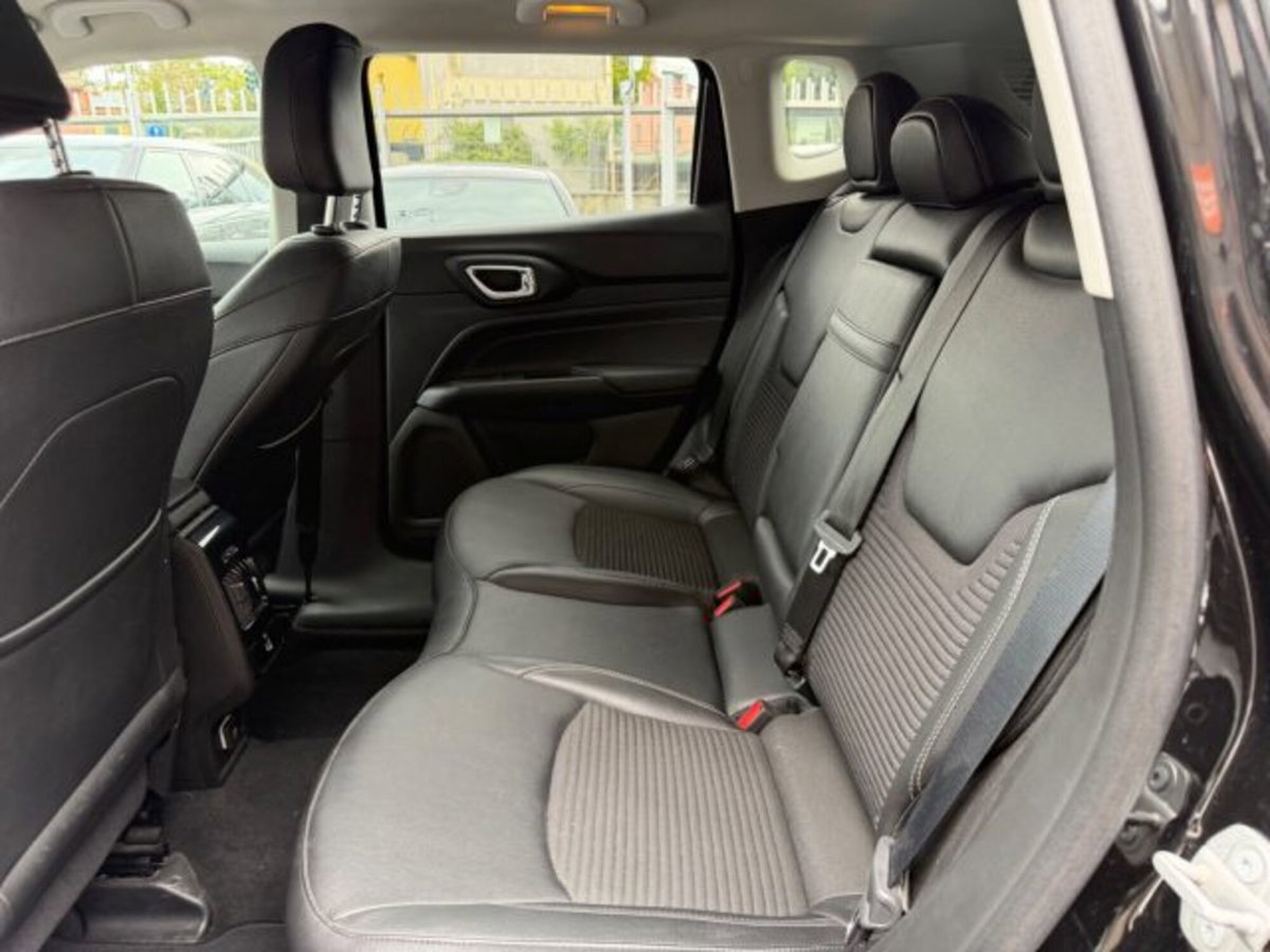 Jeep Compass 1.3 T4 190CV PHEV AT6 4xe Limited (7)