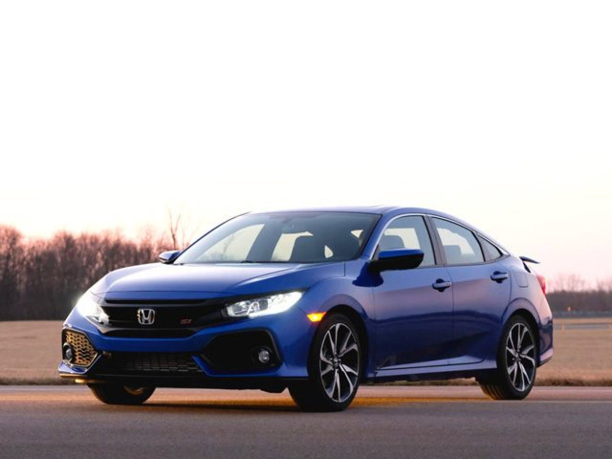 Honda Civic 1.6 4 porte Comfort Navi