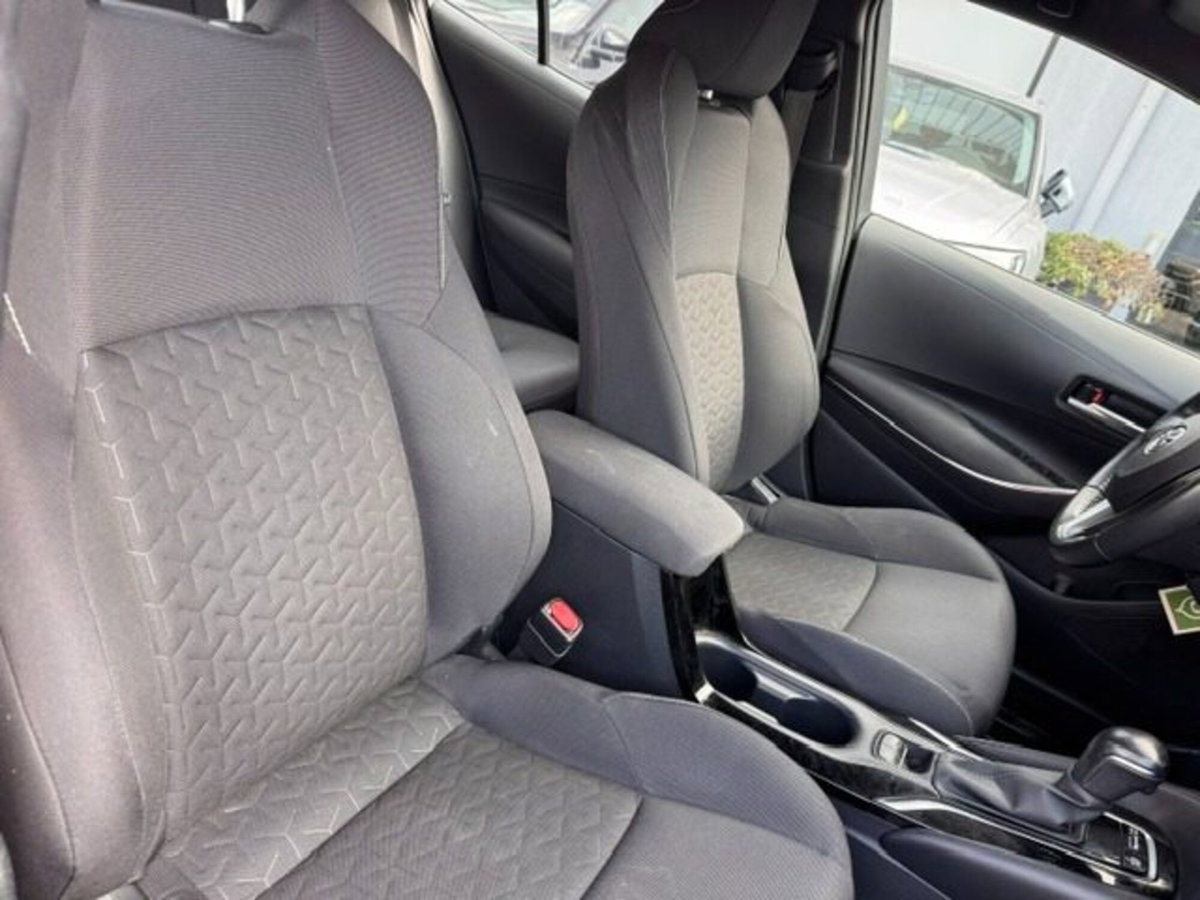 Toyota Corolla 1.8 Hybrid Active (6)