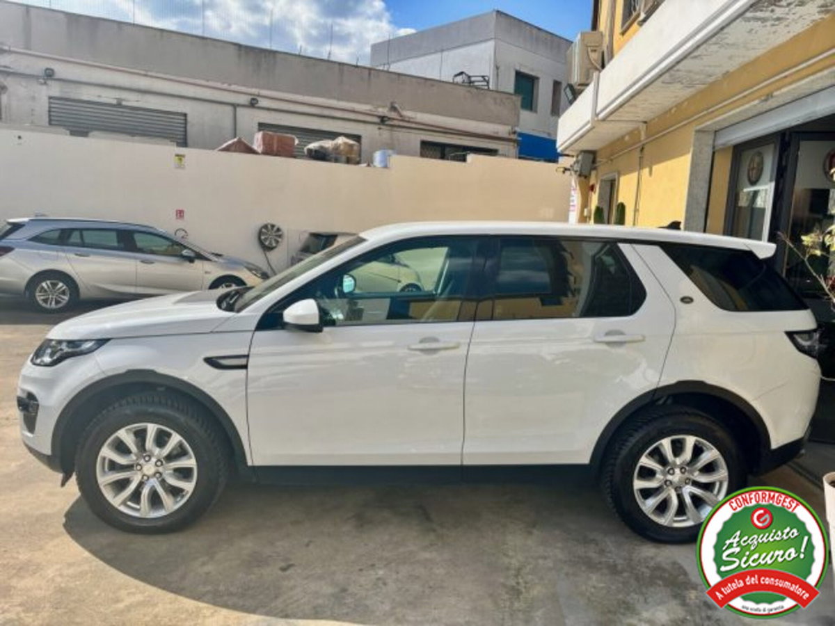 Land Rover Discovery Sport 2.0 TD4 150 CV Deep Blue Edition (3)