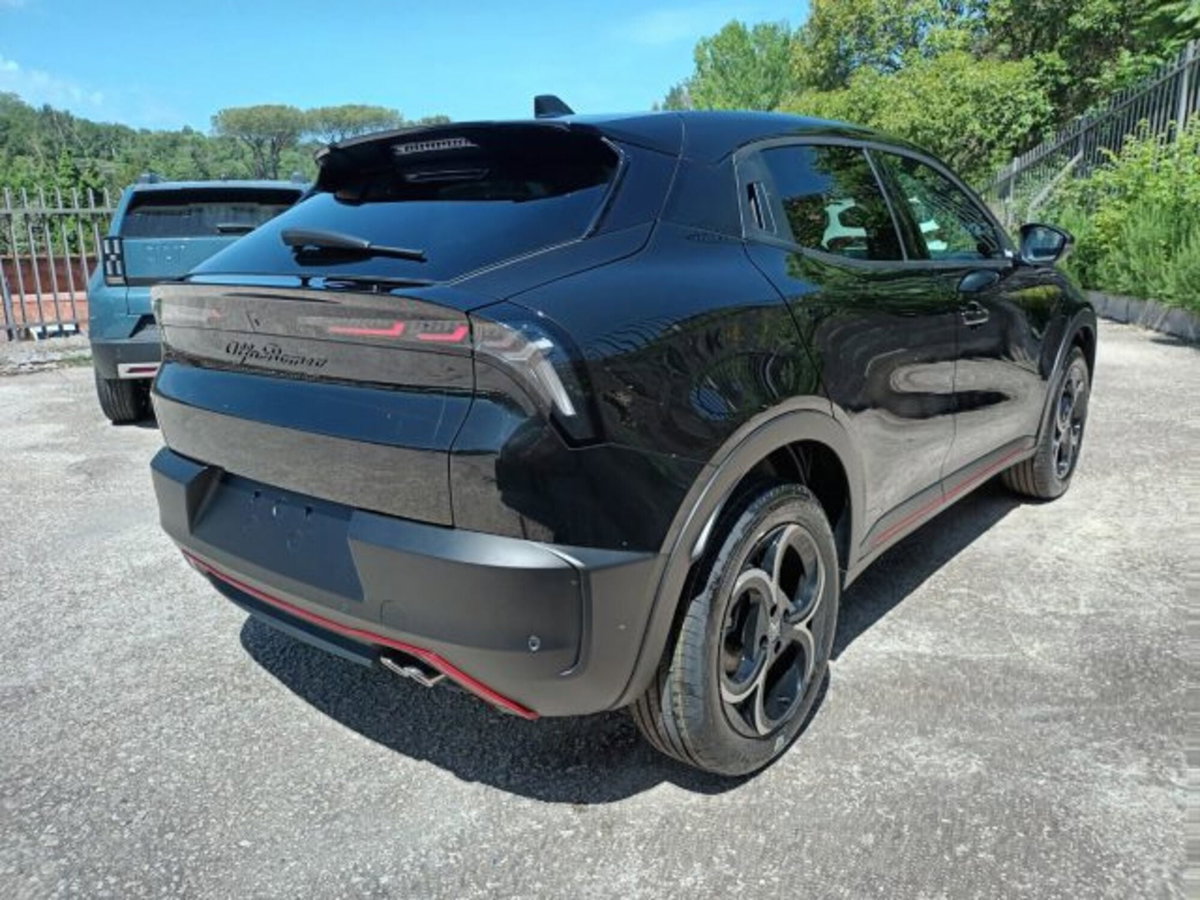 Alfa Romeo Junior elettrica Speciale 156cv (6)