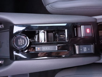 Alfa Romeo Junior elettrica Ti 156cv (14)