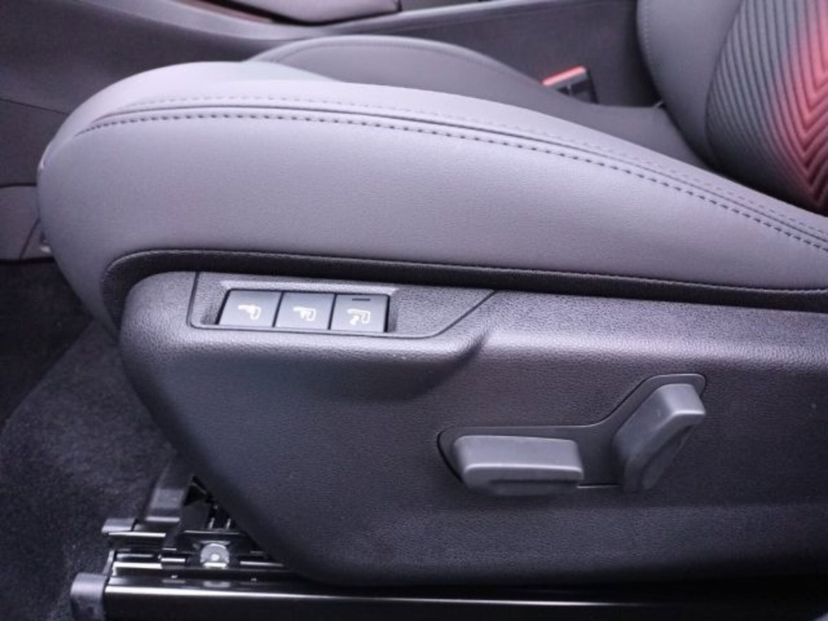 Alfa Romeo Junior elettrica Ti 156cv (15)