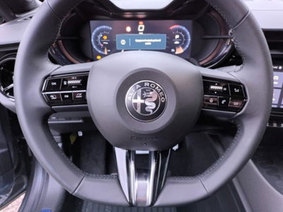 Alfa Romeo Junior elettrica Ti 156cv (16)