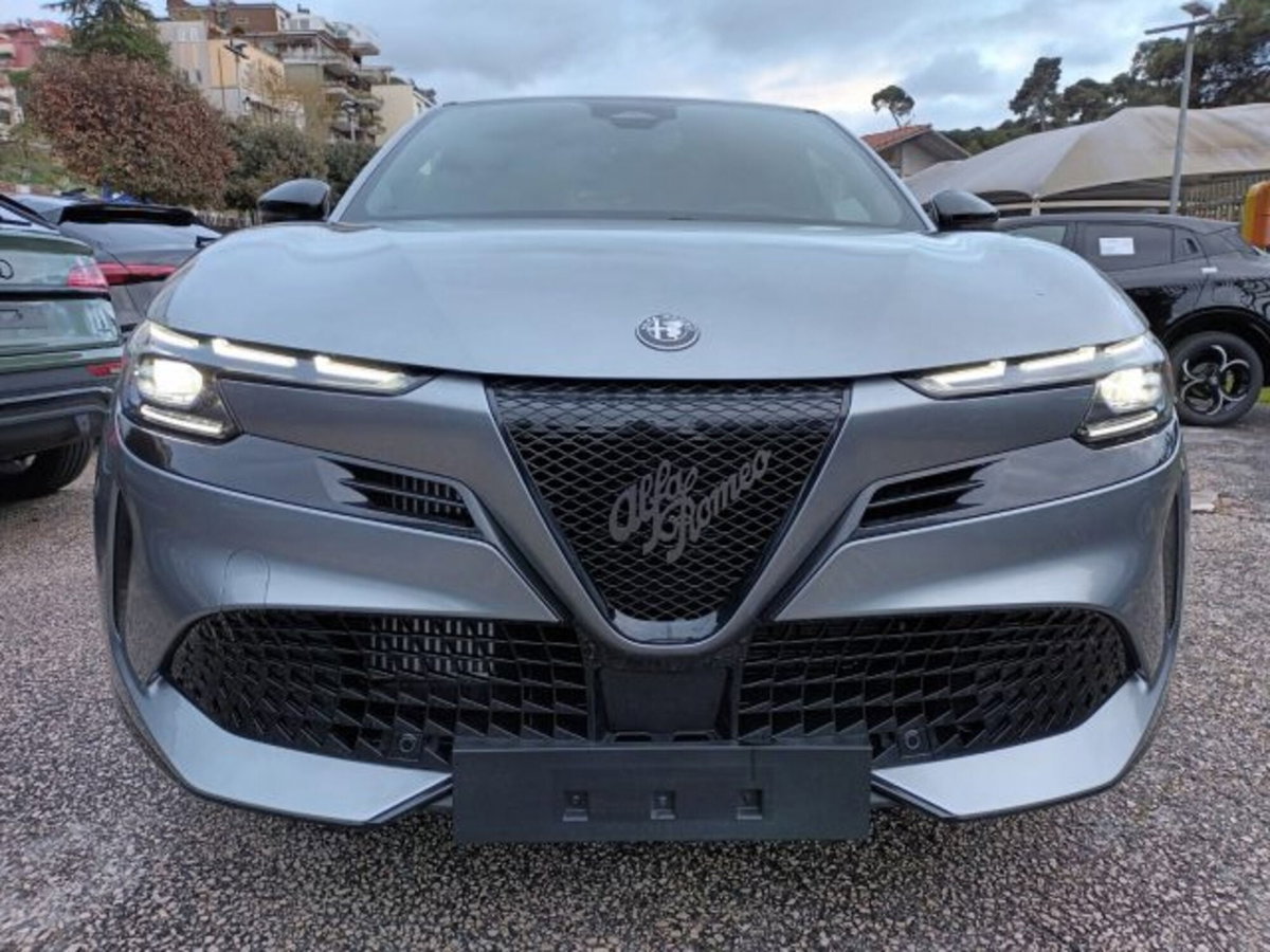 Alfa Romeo Junior elettrica Ti 156cv (2)