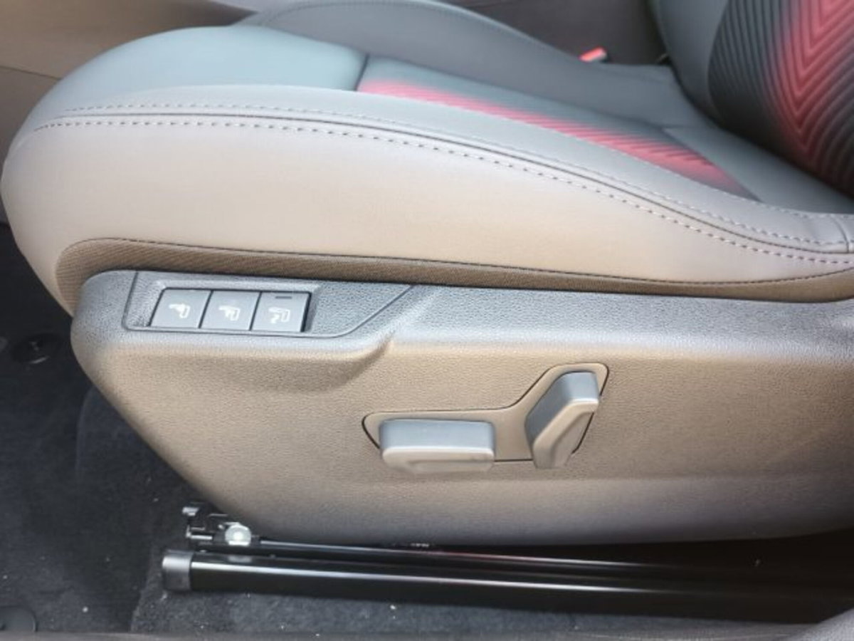 Alfa Romeo Junior elettrica Speciale 156cv (15)